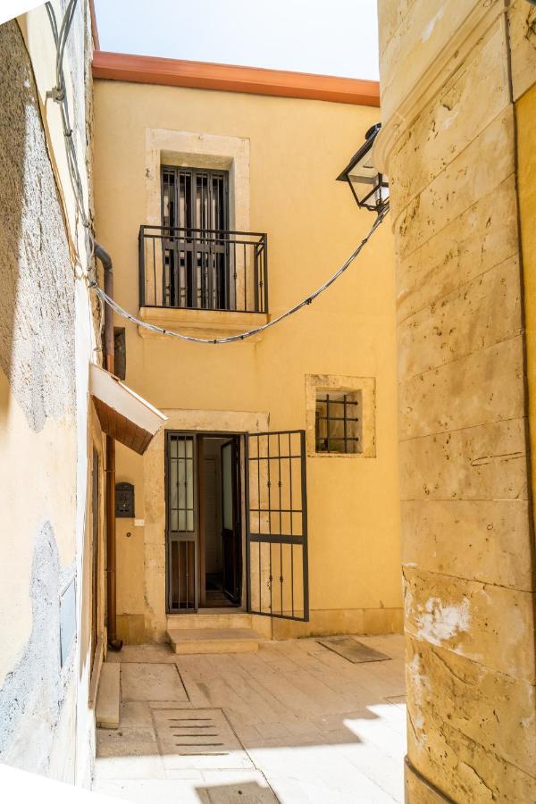 Casa Talete Cozy Apartment In Ortigia - First Floor Сиракузы Экстерьер фото